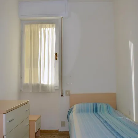 Apartman Aurora A *