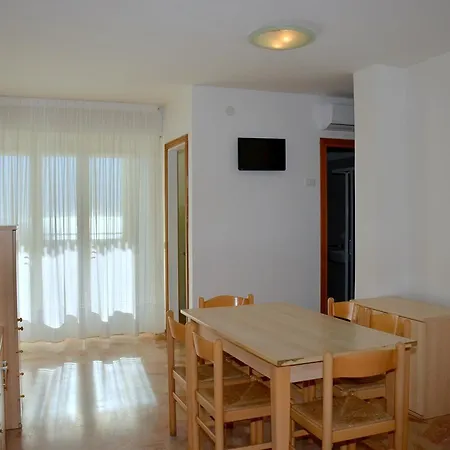 Aurora A Apartman *